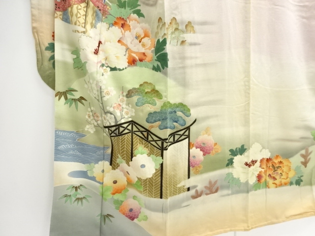  大正ロマン　錦紗草花に幕・御所車模様刺繍五つ紋花嫁衣装振袖3枚重ね